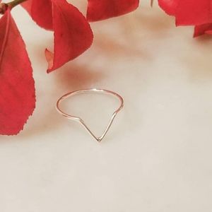 Sterling Silver V Ring